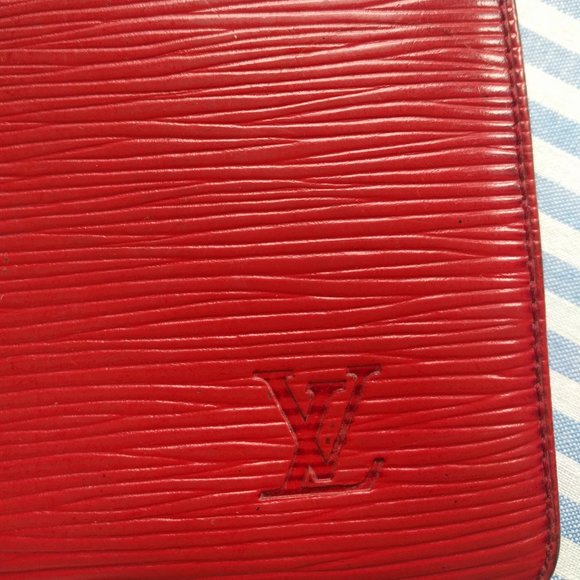 Louis Vuitton Epi All Leather Red Wallet - Picture 2 of 8